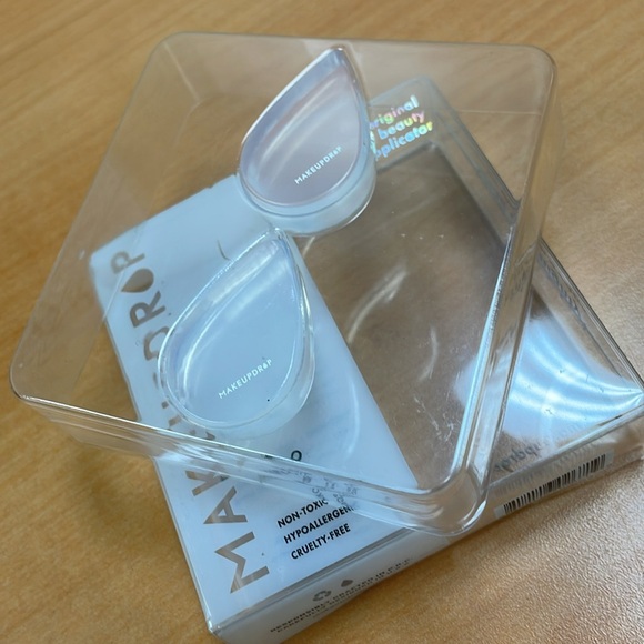 New MakeupDrop Micro Silicone Beauty Applicator!!🔥🔥🔥 - Picture 14 of 15
